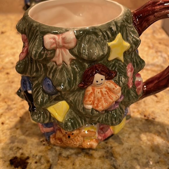 Enesco Christmas Tree Teapot and 4 Matching Mugs. New - Never Used. - Picture 14 of 16
